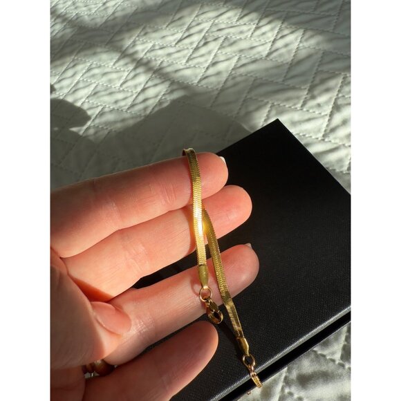 Gold Plated Snake Chain Herringbone Bracelet With Lobster Clasp New in a Box - Picture 4 of 15